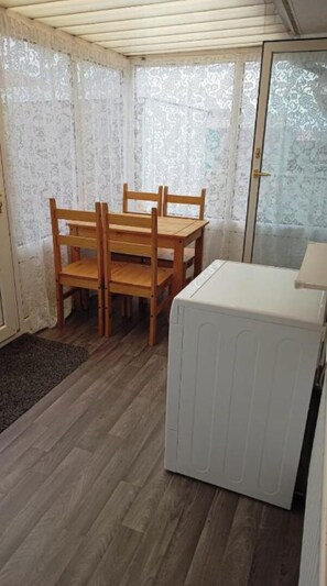 Dining - The Lord's Cottage - Filey (Filey)