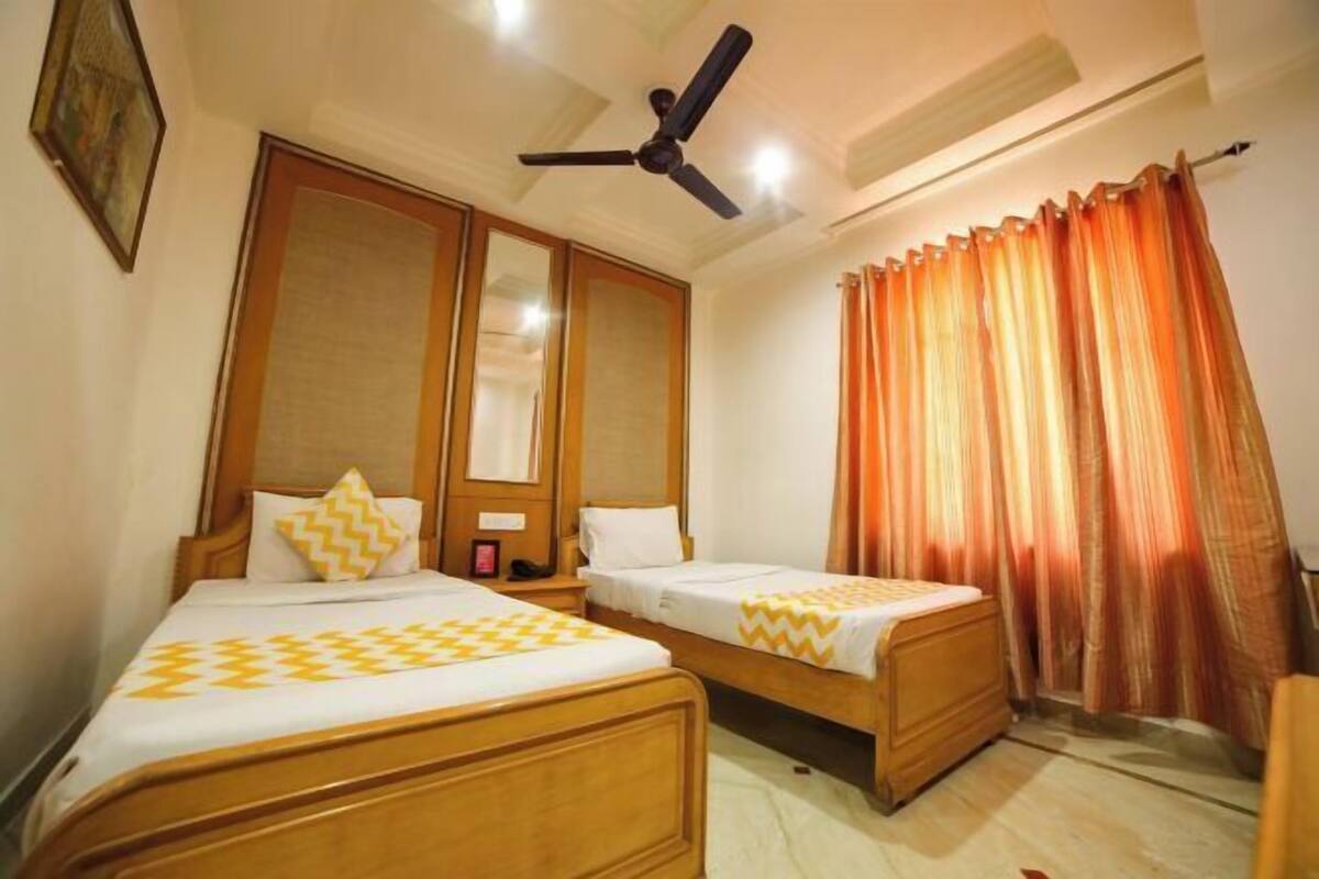 Minibar, escritorio, cortinas opacas y wifi gratis