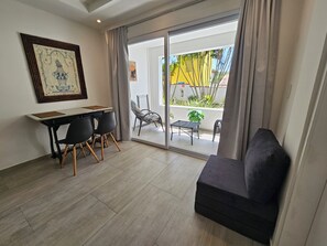 Design Studio | Garden view