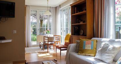 Galicia: Comfortable villa with large garden and pool near Santiago.
