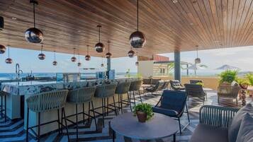 Bar (en la propiedad)