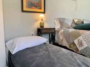 1 bedroom, free WiFi, bed sheets