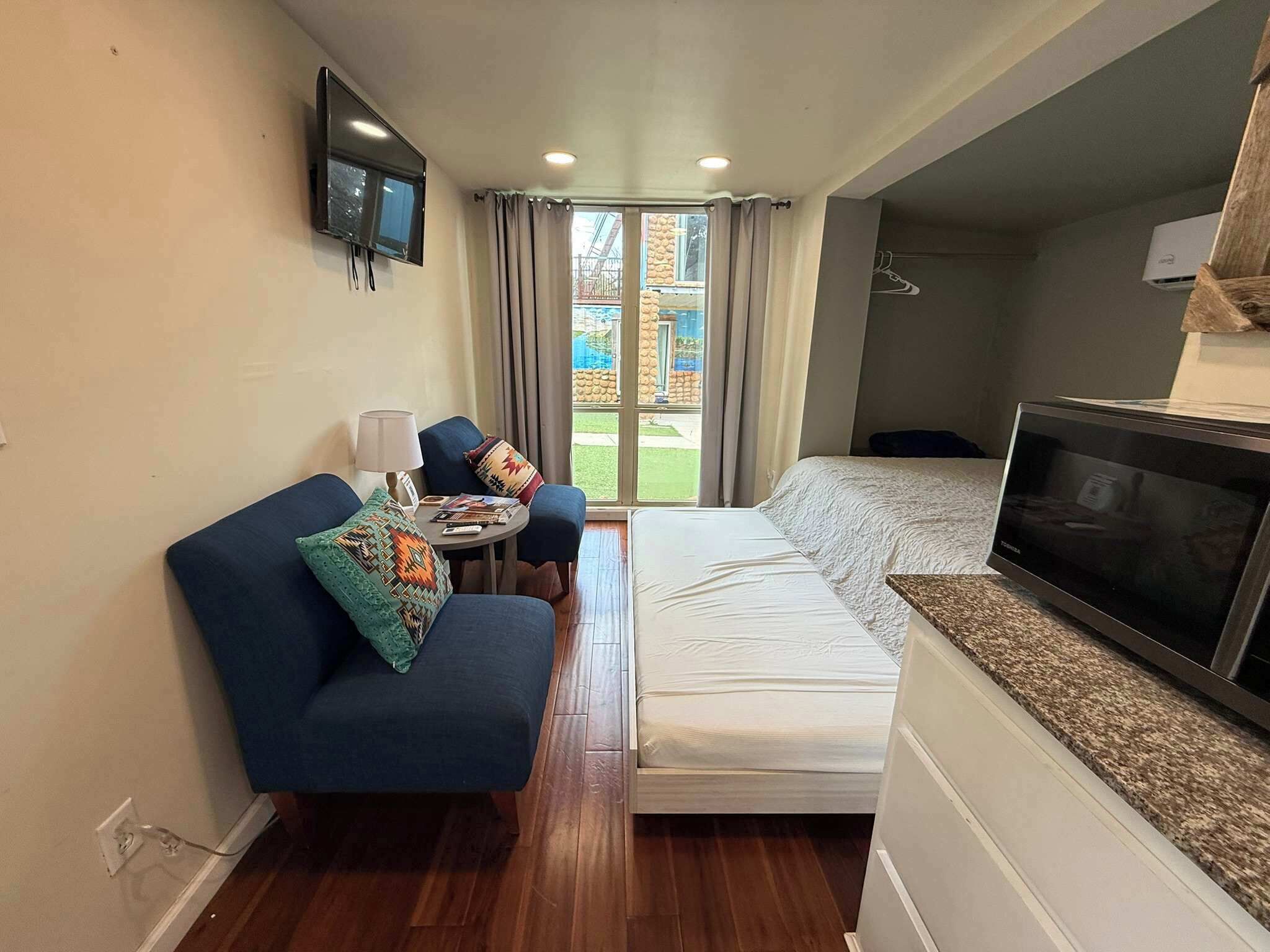 1 bedroom, WiFi, bed sheets