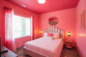 8 Schlafzimmer, Internetzugang, Bettwäsche