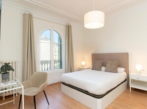 7 slaapkamers, een strijkplank/strijkijzer, gratis internet, beddengoed