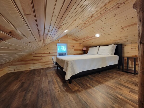 2 bedrooms, desk, free WiFi, bed sheets