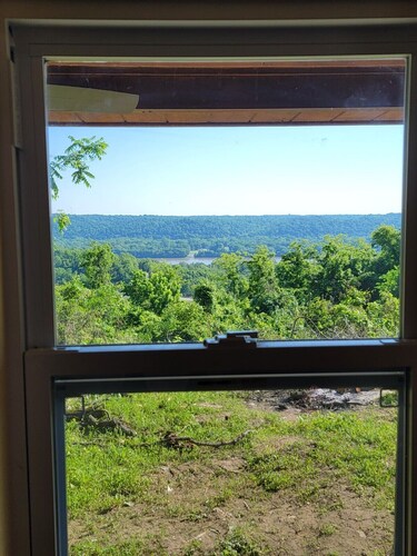 Peaceful, brand new cabin get-away at the center of 100-acre farm-built May 2022