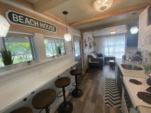 Cedar Point, Sports Force, Kalahari Near Cottage. Boat Parking ez Walk to Beach!