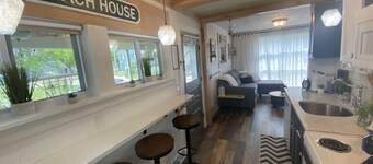 Cedar Point, Sports Force, Kalahari Near Cottage. Boat Parking ez Walk to Beach!