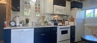 Cedar Point, Sports Force, Kalahari Near Cottage. Boat Parking ez Walk to Beach!