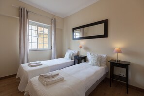 2 bedrooms, iron/ironing board, free WiFi, bed sheets - FLH Lapa Apartment Terrace with View (Lisbon)