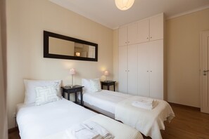 2 chambres, fer et planche à repasser, Wi-Fi gratuit, draps fournis