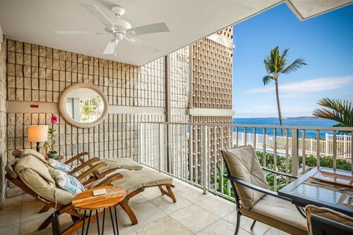 Alii Villas#128 DIRECT OCEANFRONT, GROUND FLOOR,  2 BEDROOMS, 2 BATHROOMS!