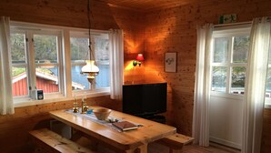 Leilighet – standard | Lydisolert, strykejern/-brett, wi-fi (inkludert) og individuelt dekorert