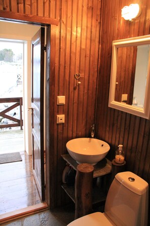 Habitación superior con 1 cama doble o 2 individuales | Baño | Ducha
