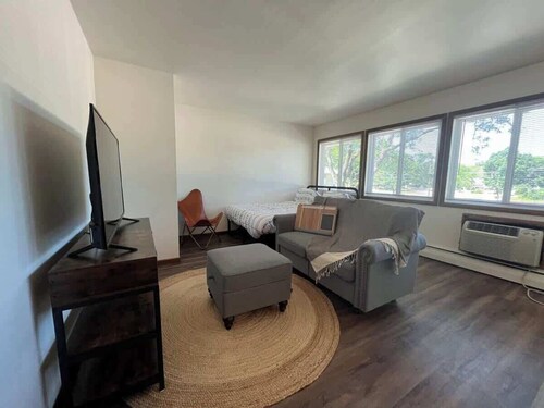 Liberty Valley Studio - 1005-29