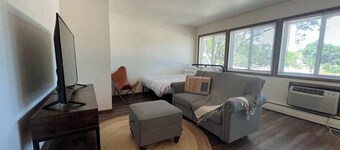 Liberty Valley Studio - 1005-29