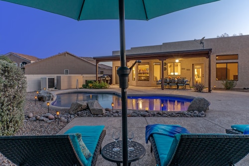 GOLF Oasis, MT Views, Htd POOL, Spa, Putt Green, Shuffleboard, 2 Bikes, Smart TVs