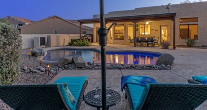 GOLF Oasis, MT Views, Htd POOL, Spa, Putt Green, Shuffleboard, 2 Bikes, Smart TVs