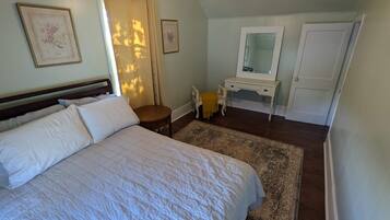 3 Schlafzimmer, BĂŒgeleisen/BĂŒgelbrett, kostenloses WLAN, BettwĂ€sche