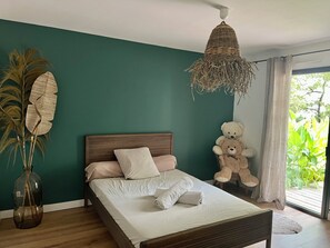 3 bedrooms, desk, iron/ironing board, travel cot