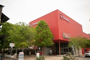 Exterior - Urban oasis three miles from downtown (Austin)