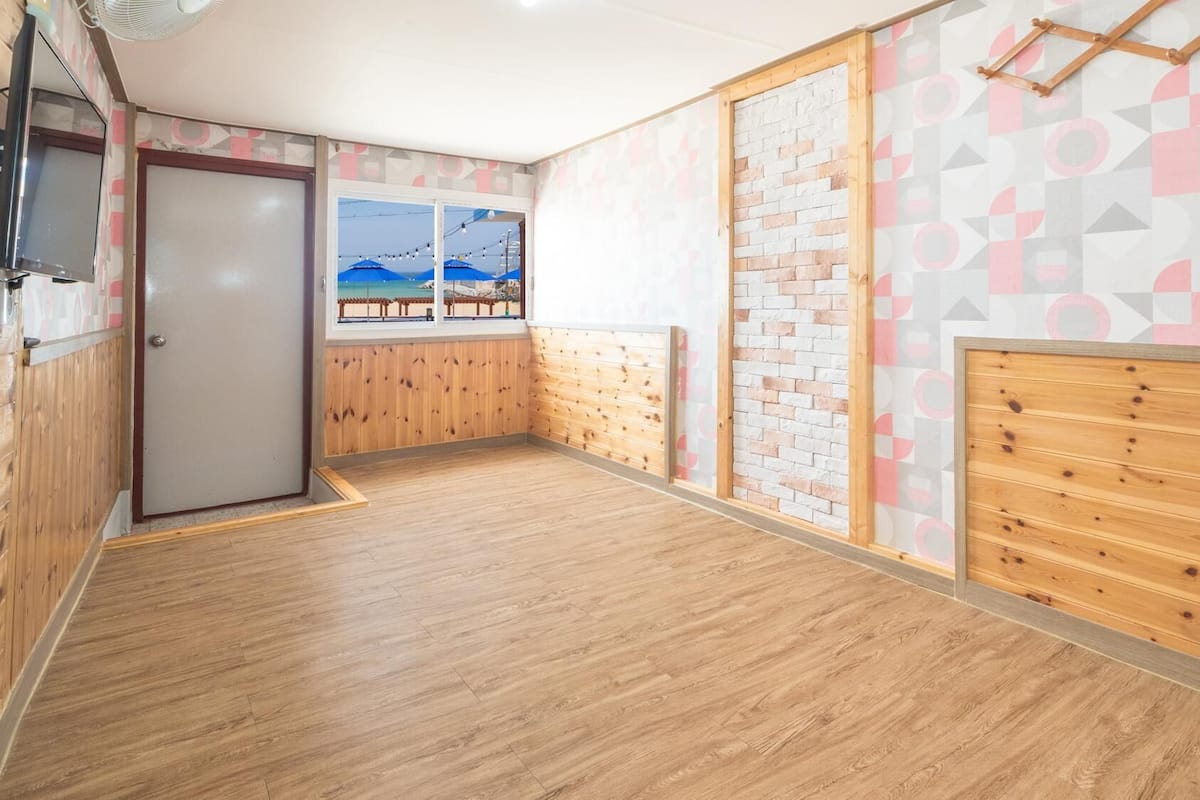 Basic Room, 1 Bedroom (2) | 1 bedroom, WiFi (free)