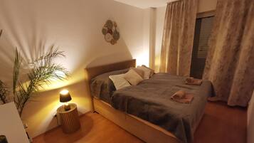 2 bedrooms, iron/ironing board, travel crib, free WiFi