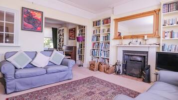 Cottage | Interior