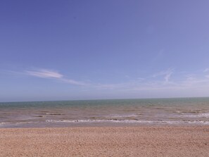 Beach - 6 Gloster Terrace (Folkestone)