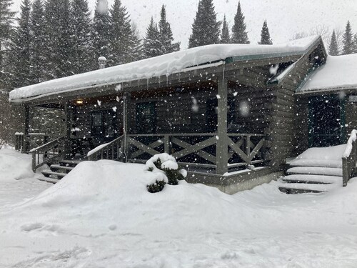 2 bedroom cabin located at its own location