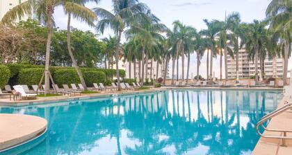 Luxury Condos at Four Seasons