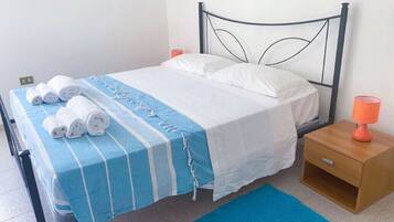 2 bedrooms, WiFi, bed sheets