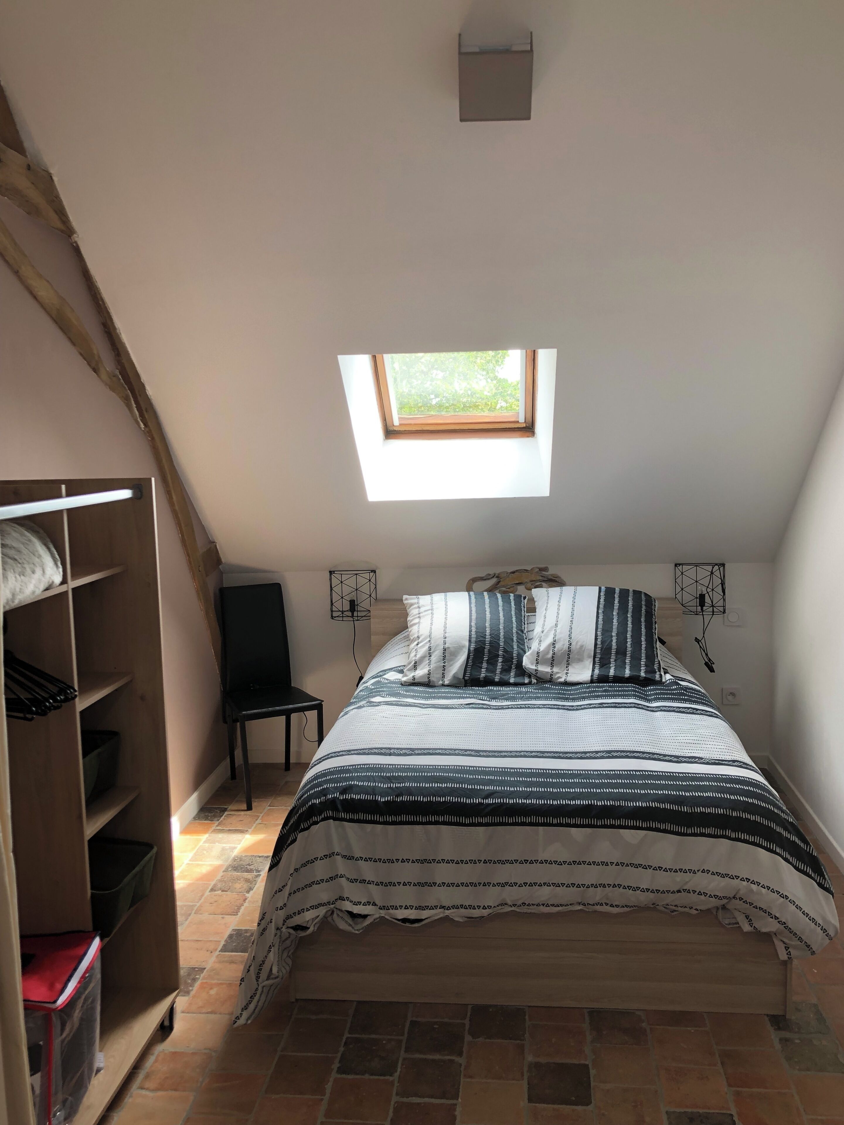 2 chambres, fer et planche à repasser, Wi-Fi gratuit, draps fournis