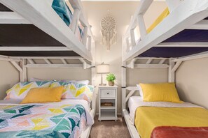 5 chambres, fer et planche à repasser, accès Internet, draps fournis