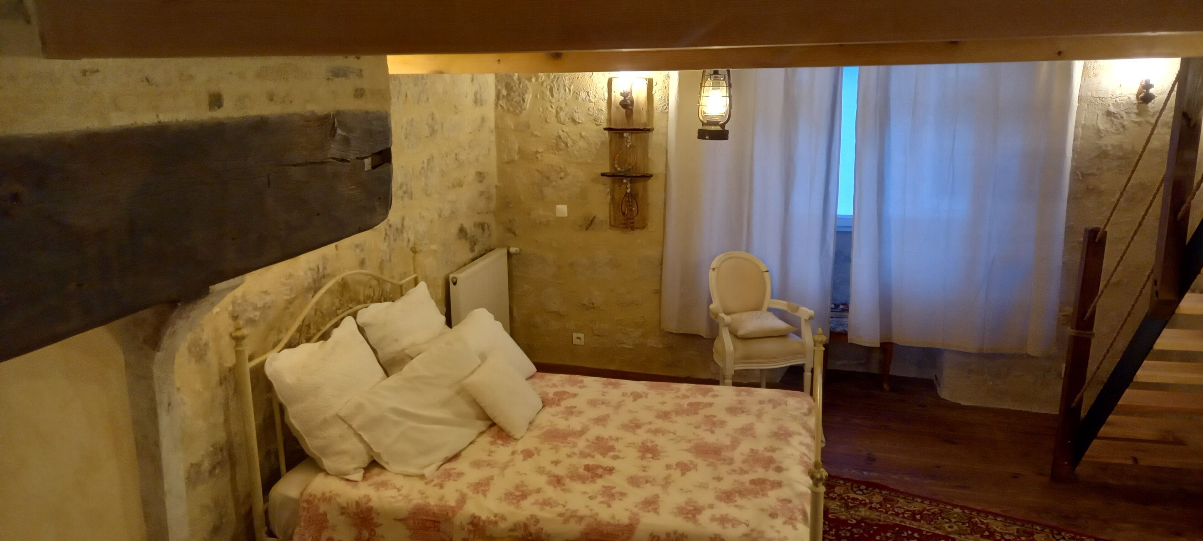 4 bedrooms, desk, iron/ironing board, free WiFi