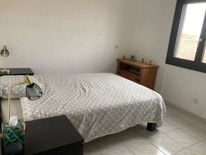 5 bedrooms, WiFi - Villa Familiale 160m2 Avec Piscine Proche Plage - 5 Chambres (Marsillargues)