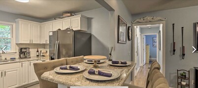 Cute Cottage nestled in the trees close to Doak Campbell Stadium