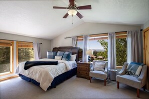 5 bedrooms, travel crib, free WiFi, bed sheets - Beautiful Cliff view in Durango HotTub hiking 5/3 Sleeps 16 allows pets plus AC (Durango)