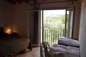 2 bedrooms, WiFi, bed sheets