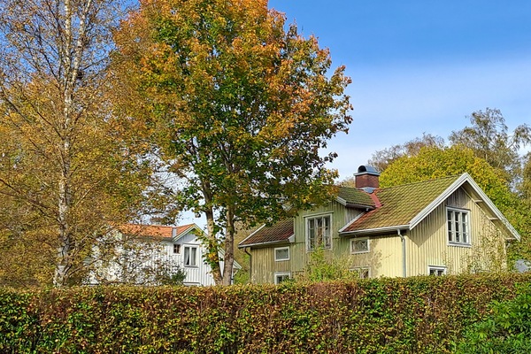 Welcome to Dammgatan by House Viola. Two houses, sleeps 14 .