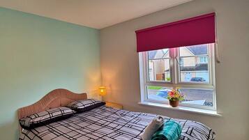 3 bedrooms, desk, iron/ironing board, travel cot