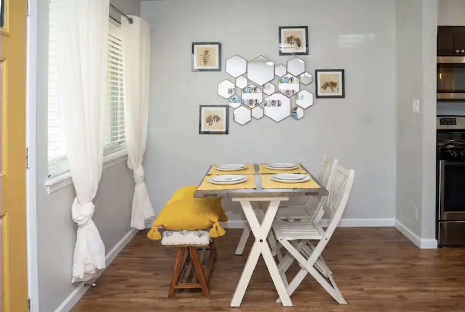 The Beehive 1BR SoCo Austin condo w/ Pool Oasis