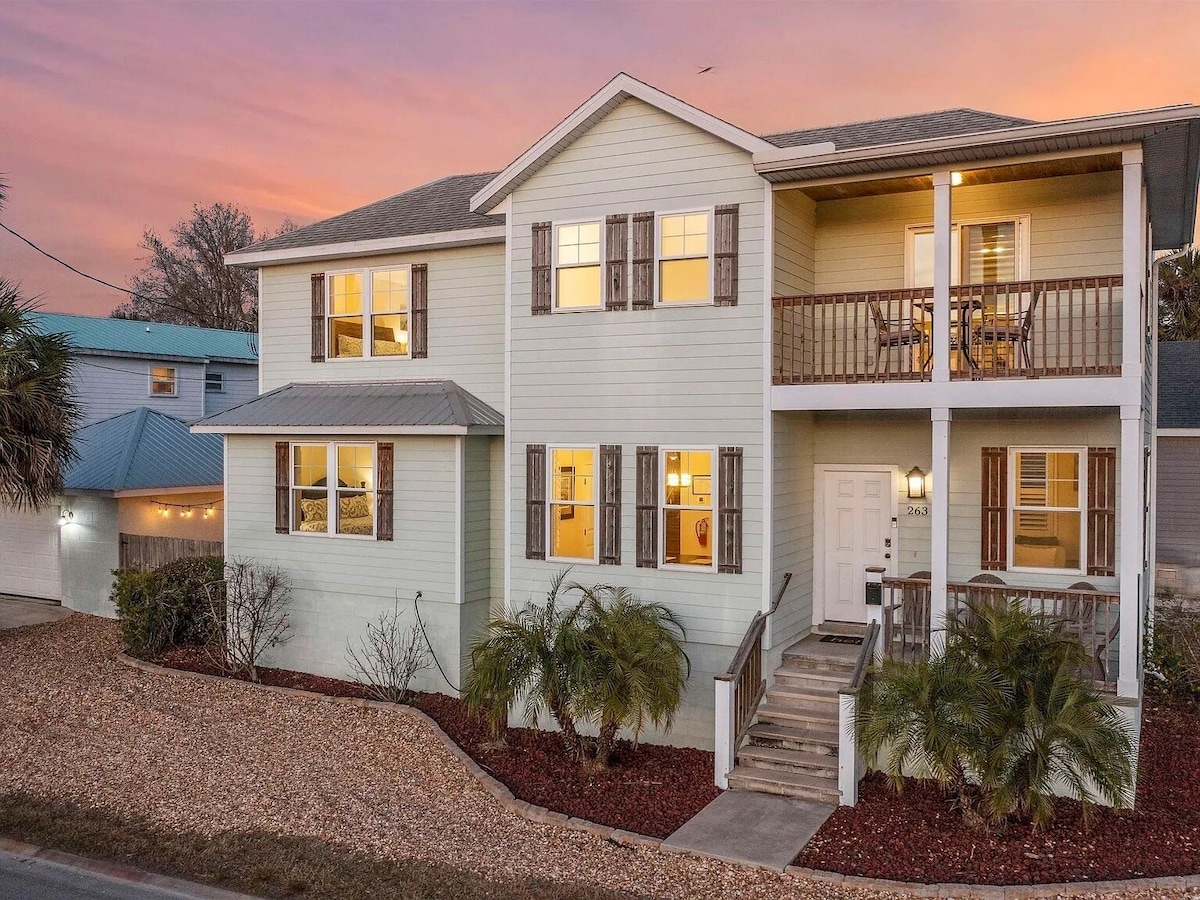 Photo 10 of Lux Downtown St. Augustine Home – Walk to Sites, Pvt Parking, Pet Friendly, BBQ
