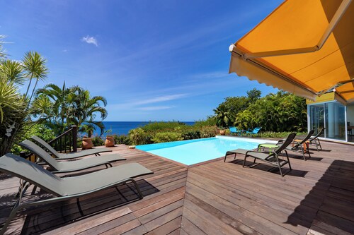Rent of charm and luxury for your holidays in Guadeloupe, 4****