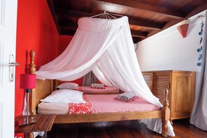 5 bedrooms, iron/ironing board - Rent of charm and luxury for your holidays in Guadeloupe, 4**** (Pointe Noire)