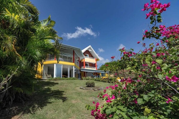 Exterior - Rent of charm and luxury for your holidays in Guadeloupe, 4**** (Pointe Noire)