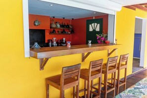 Bar (en la propiedad)