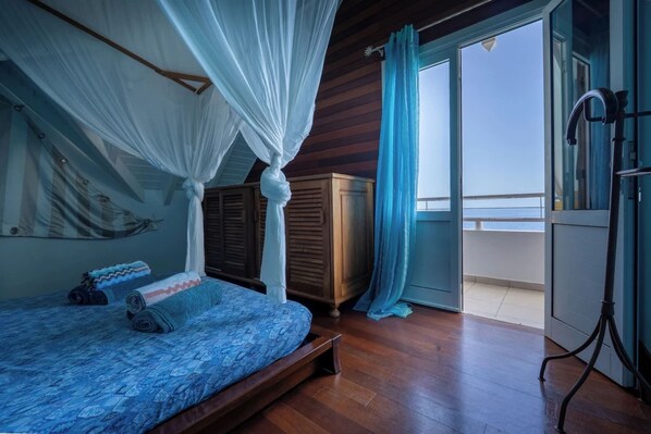 5 habitaciones y tabla de planchar con plancha 