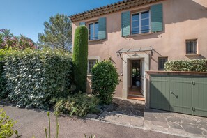 Exterior - 3-BEDROOM TOWN HOUSE WITH GARDEN (N°403) (La Motte)